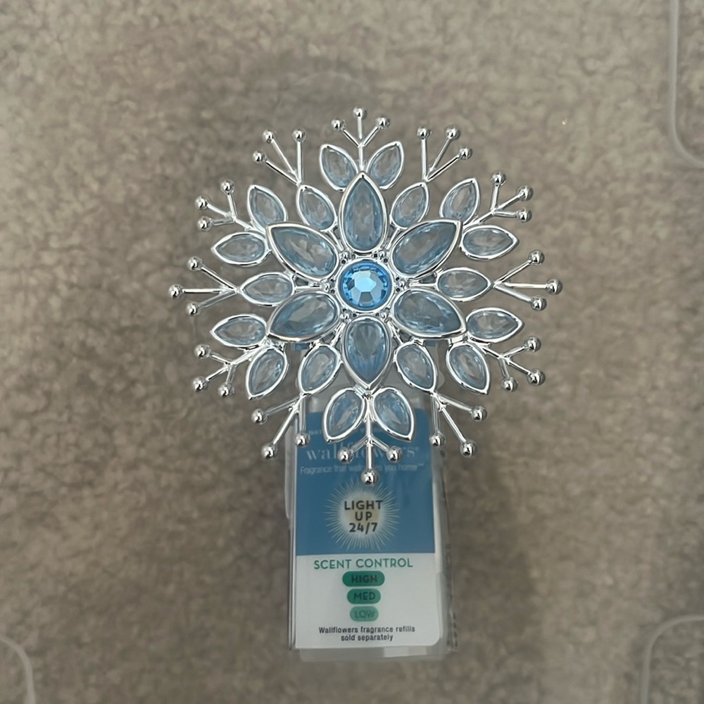 Bath & Body Works Snowflake Nightlight
